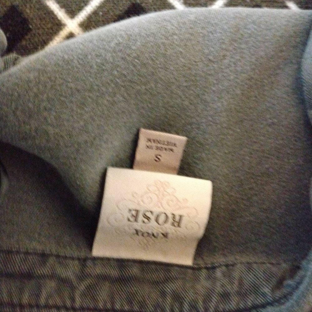 jacket - Picture 3 of 3